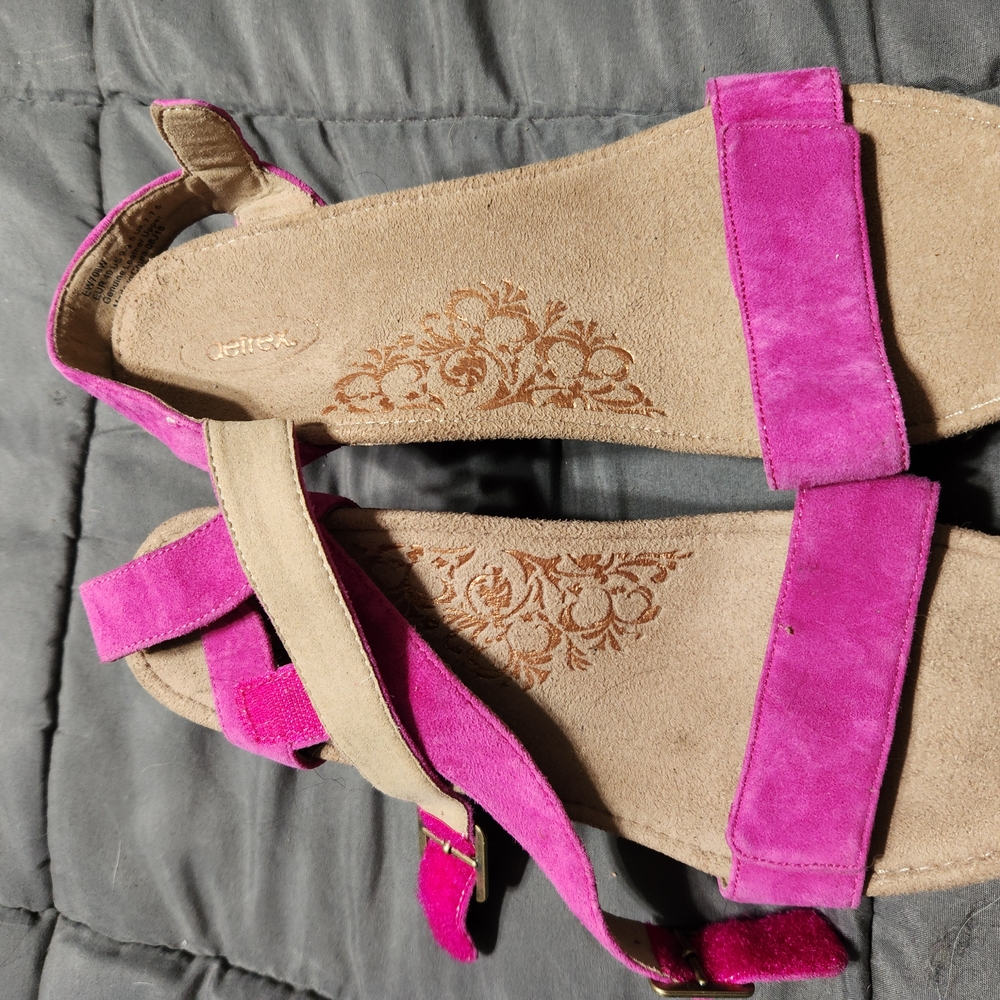 Aetrex Genuine Leather (Suede??) Pink and Tan Sandals with Ankle Strap